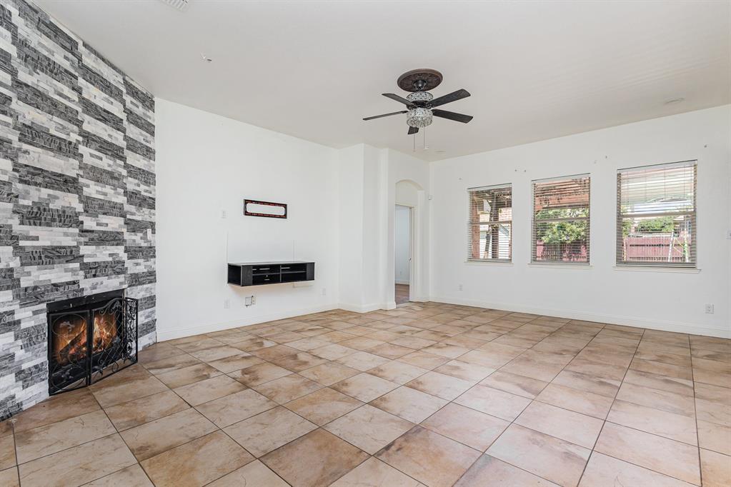 601 Valencia Drive