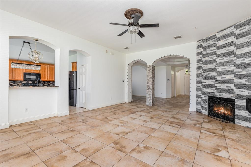 601 Valencia Drive