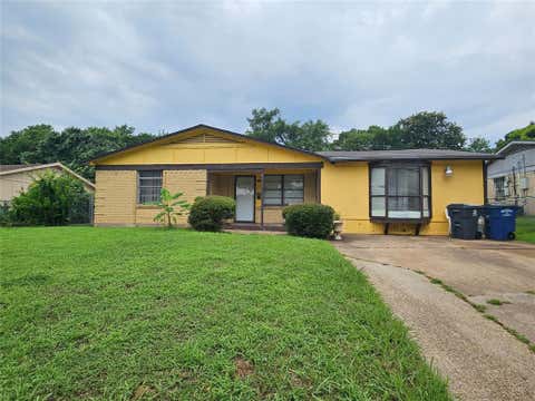 Photo of 119 Palm Oak Drive, Dallas, TX 75217 (MLS # 21307879)