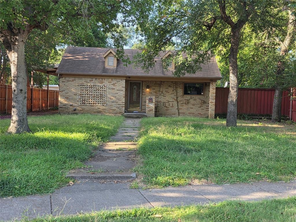 2216 Daisy Lane