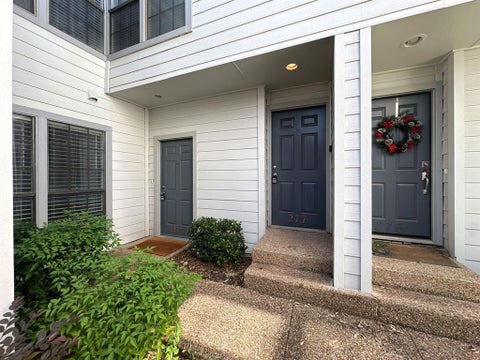 Photo of 5100 Verde Valley Lane #277, Dallas, TX 75254 (MLS # 21422160)