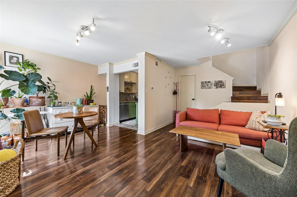 5757 Martel Avenue A11