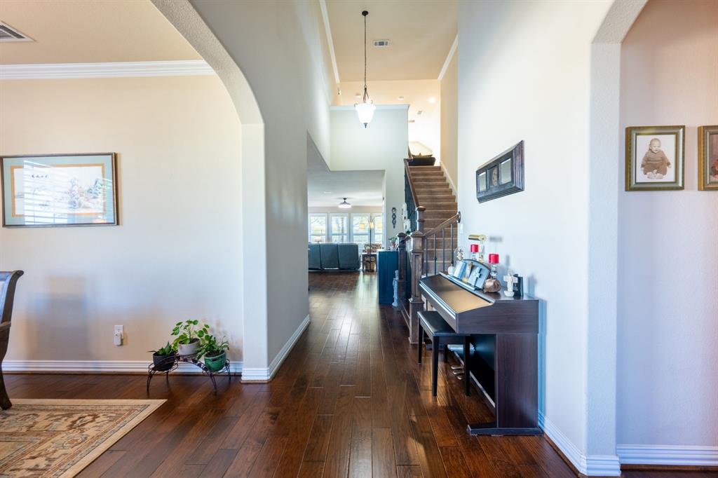 810 Miramar Drive