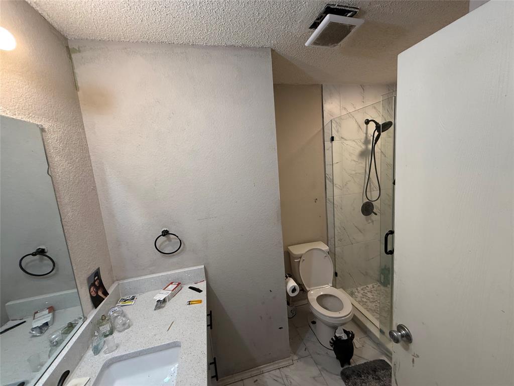 708 Creekview Drive