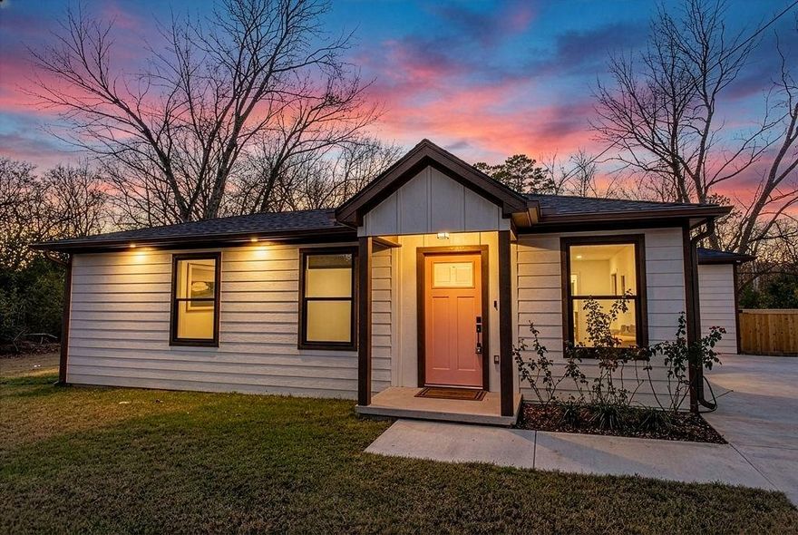 Adorable, fully remodeled cottage-style home in the heart of Lindale! Completely redone and just steps from downtown Lindale where you have easy access to shopping, dining, the city park, splash pad, and all the entertainment this vibrant community has to offer. This like-new home features 3 bedrooms and 2 full baths with an open-concept living and kitchen area. The kitchen shines with brand-new cabinetry, quartz countertops, new appliances, and modern fixtures, while the real wood floors add warmth and character. Additional updates include new windows, HVAC system, water heater, and spray foam insulation. The home overlooks a large backyard from your back deck and has storage underneath. With its unbeatable location and turnkey condition, this property would make an excellent primary residence or income-producing short-term rental.