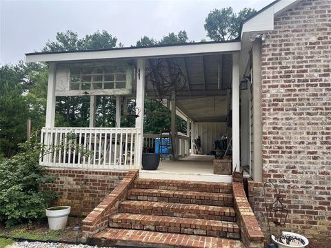 A home in Benton