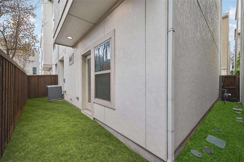 779 Lacey Oaks Place