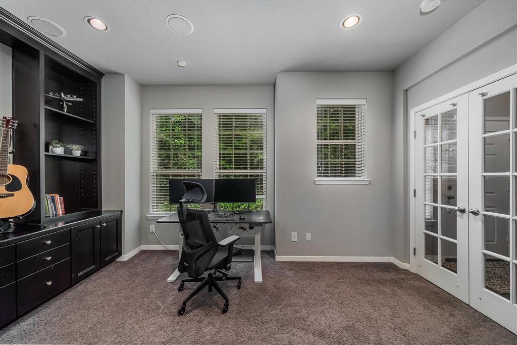3904 Amberwood Drive