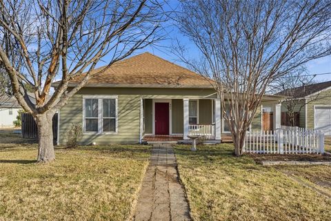 403 Avenue F Valley Mills TX 76689