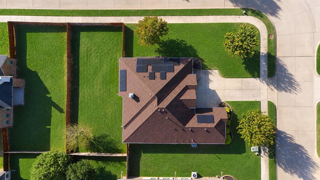 700 Edgewood Drive