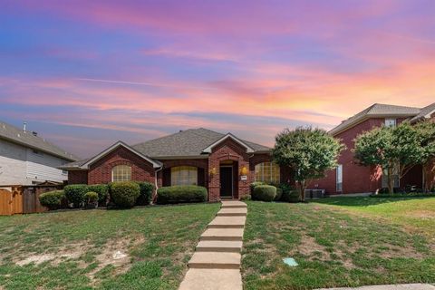4145 Silverthorne Street Richardson TX 75082
