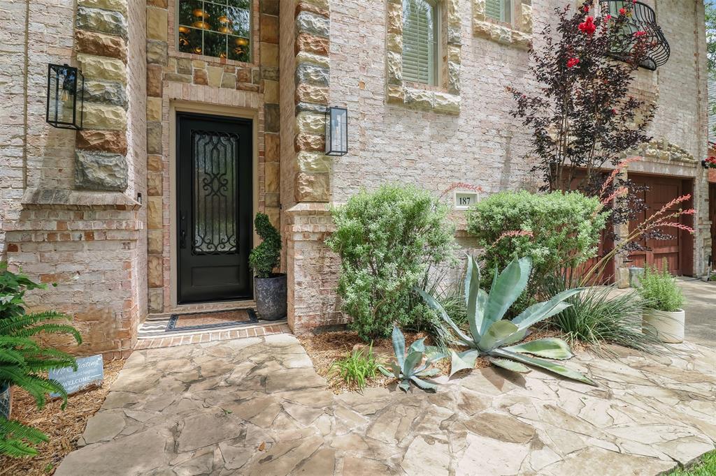 187 Georgian Drive