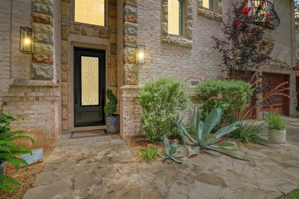 187 Georgian Drive