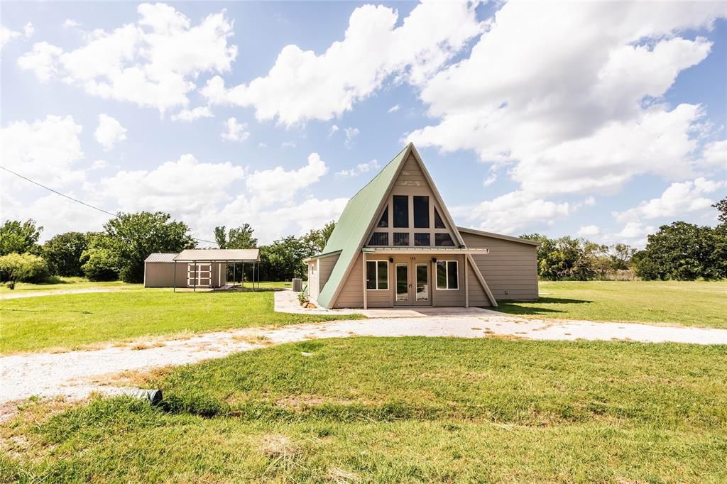 Photo of 124 Greenhill Circle, Nocona, TX 76255 (MLS # 21194093)