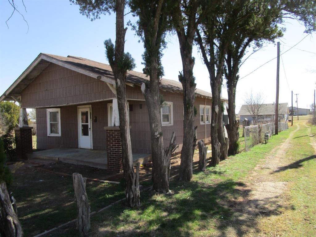 106 E Magnolia Avenue