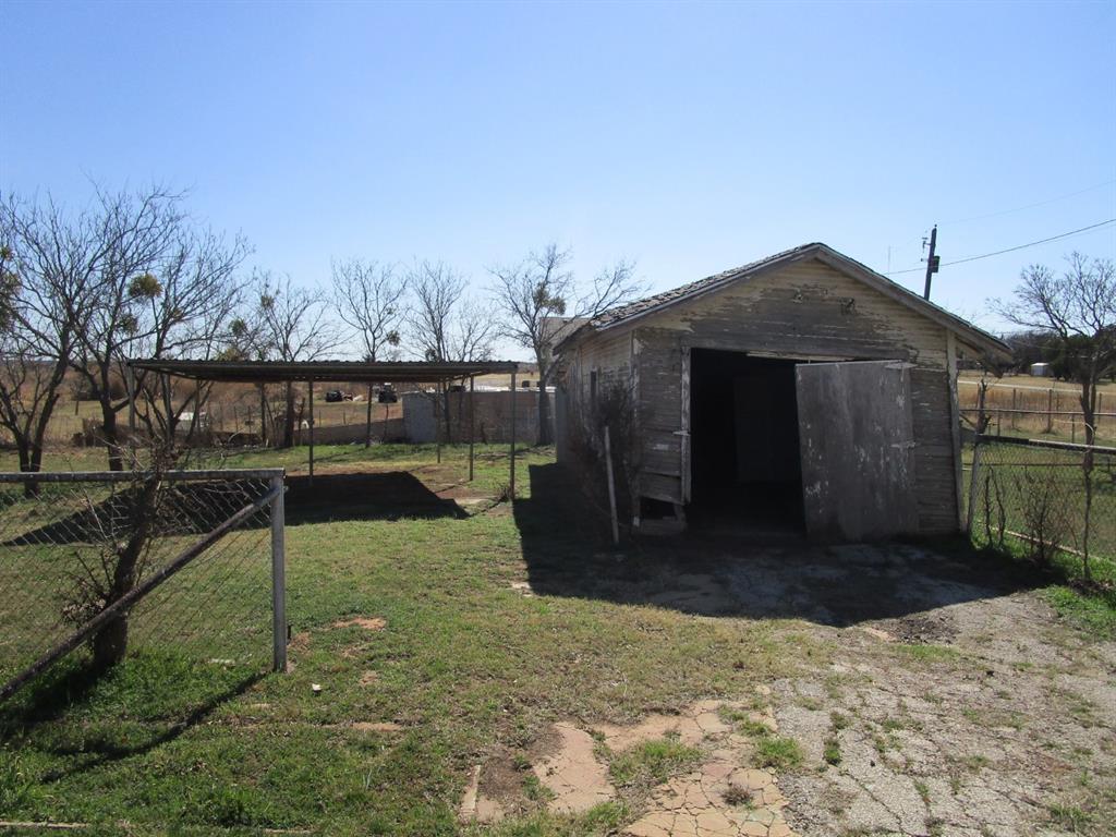 106 E Magnolia Avenue