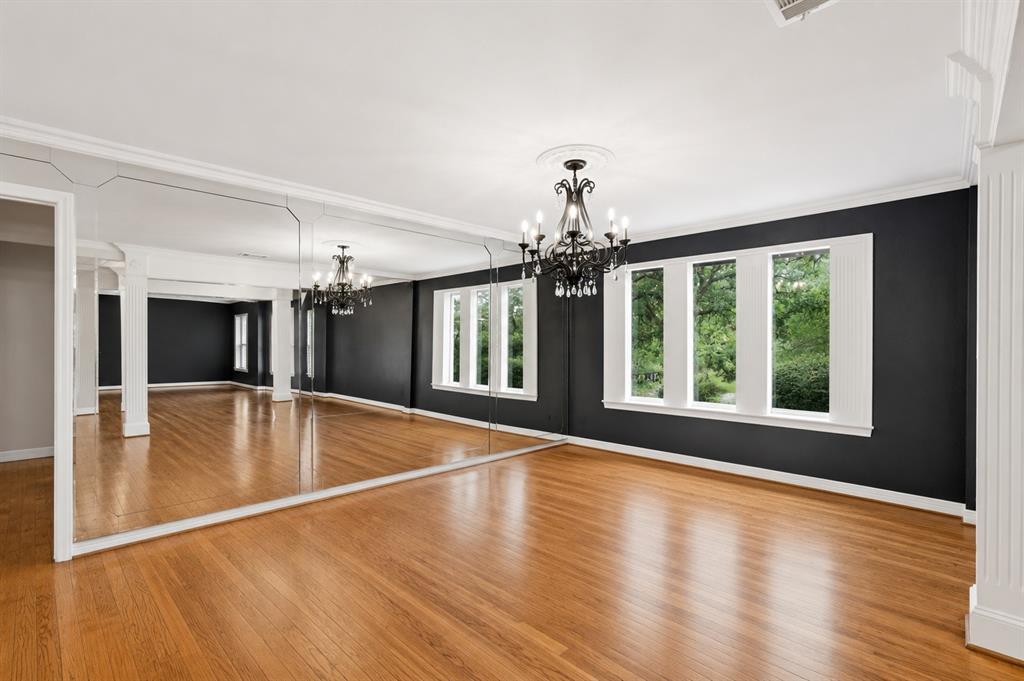 1809 Southpark Drive