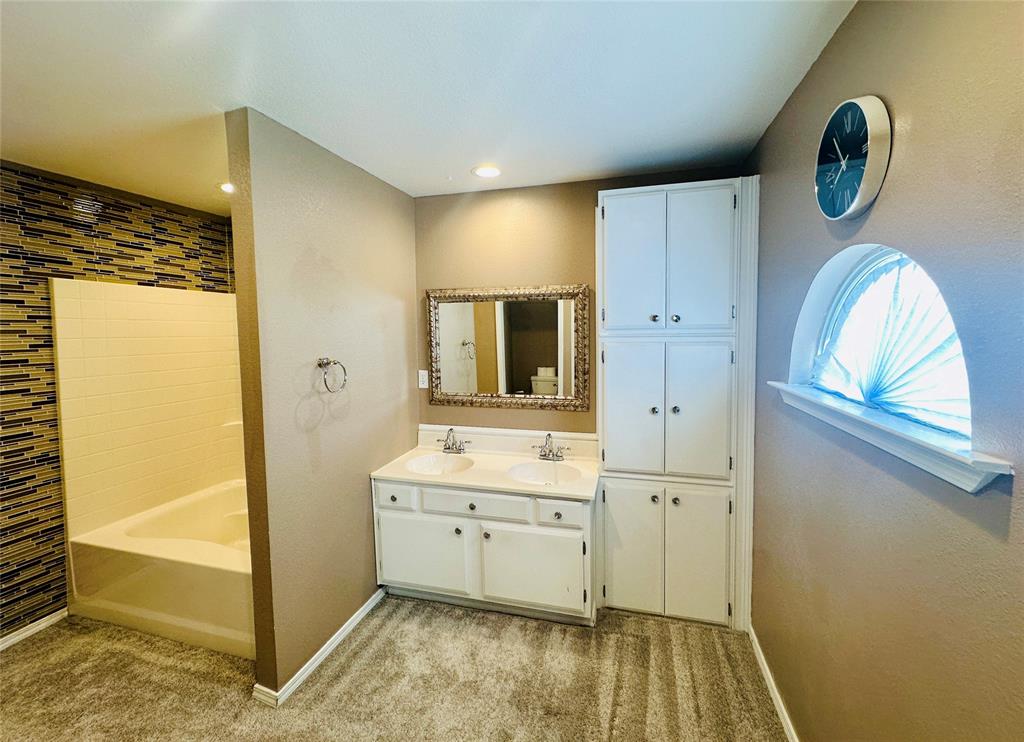 Absolom Hyer - Residential Lease