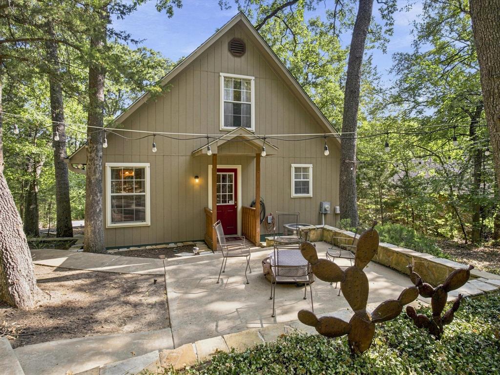 196 Lakecrest Drive