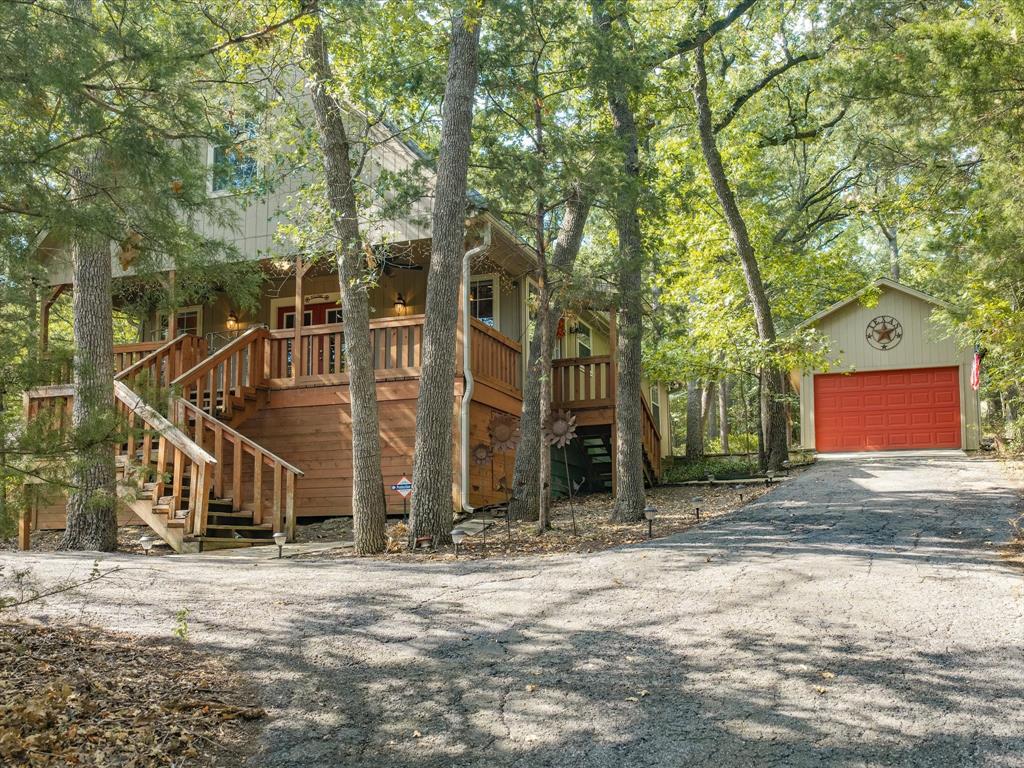 196 Lakecrest Drive