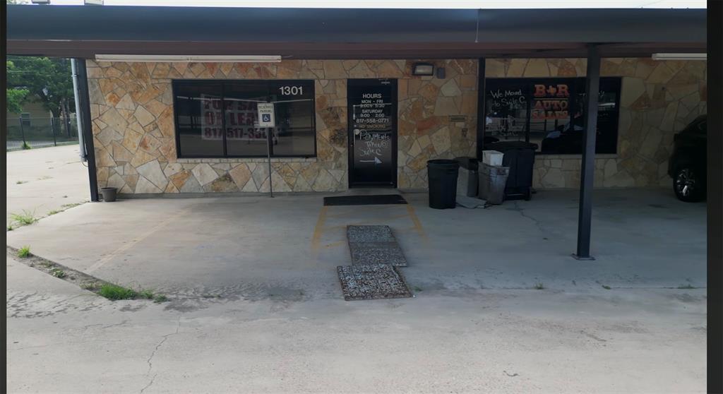 1301 E Henderson Street