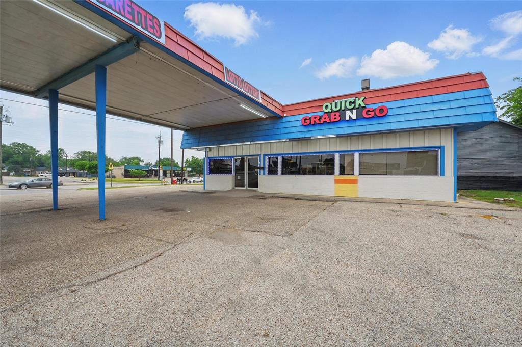 O T Ennis - Commercial Sale