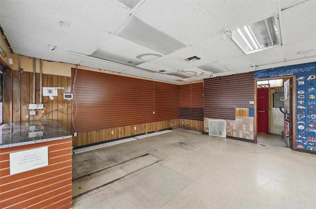 O T Ennis - Commercial Sale