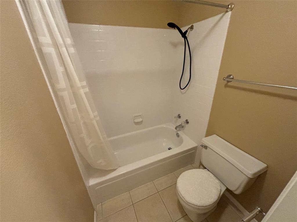 Cedar Creek Twnhms - Residential