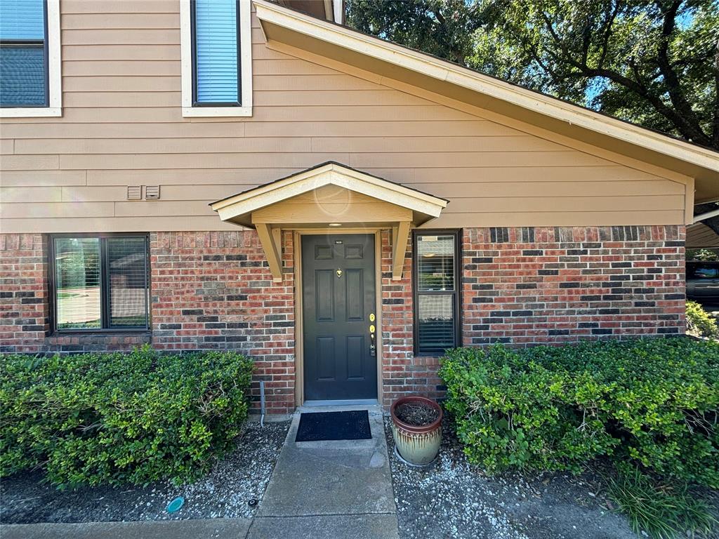 Cedar Creek Twnhms - Residential