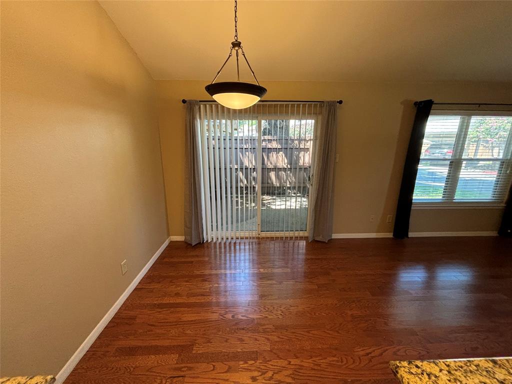 Cedar Creek Twnhms - Residential