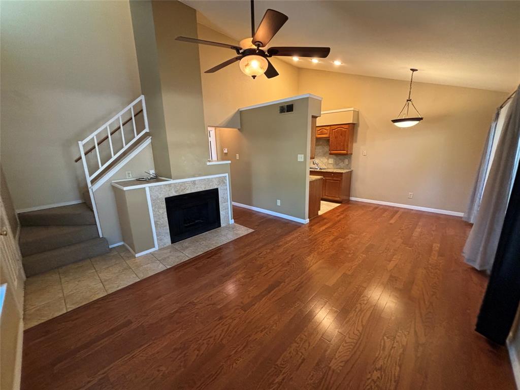 Cedar Creek Twnhms - Residential