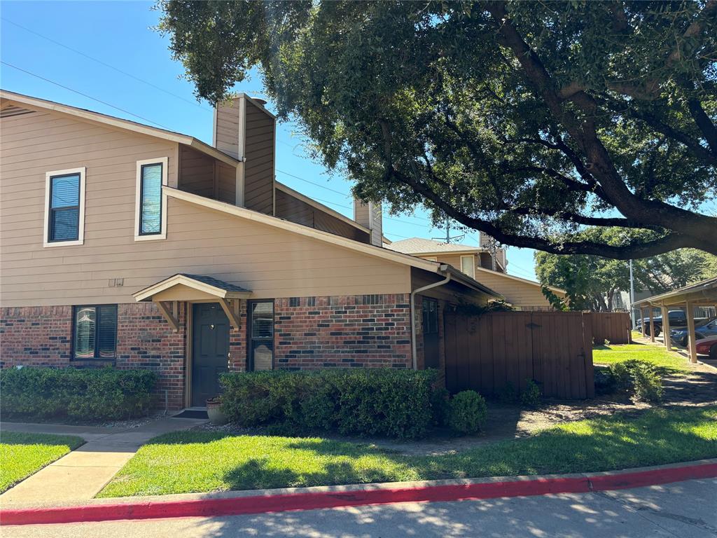 Cedar Creek Twnhms - Residential