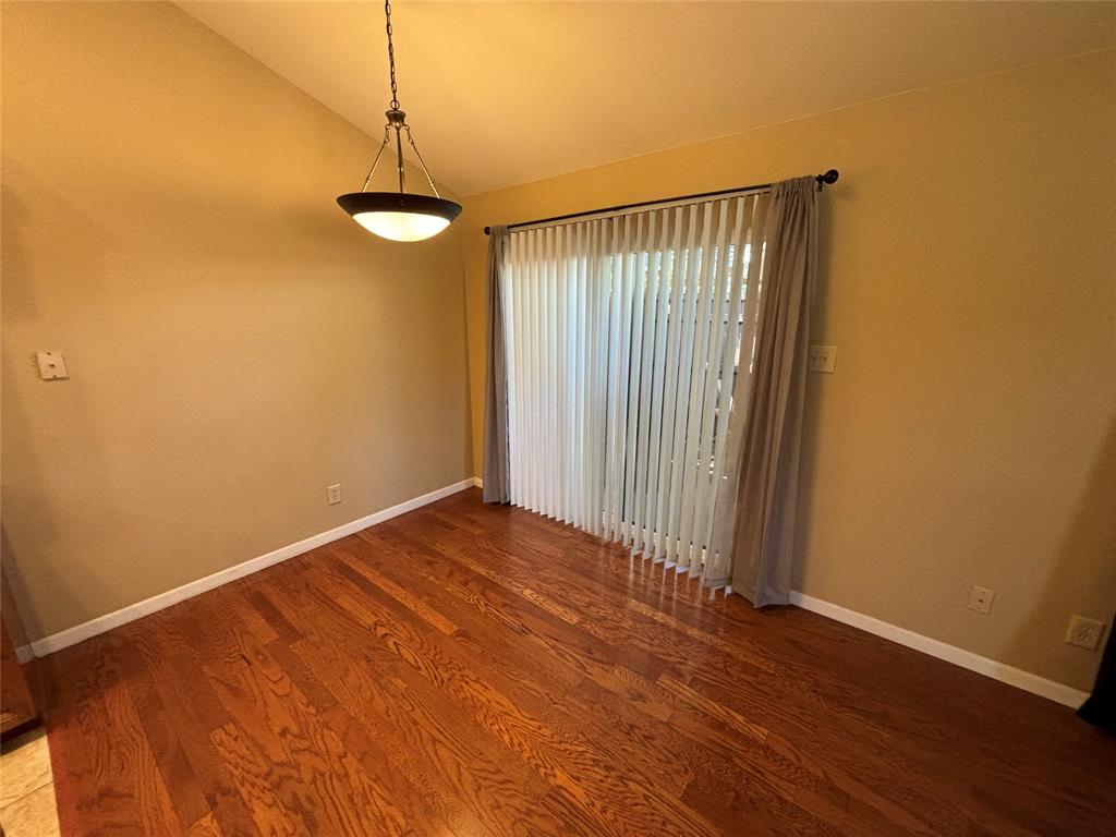 Cedar Creek Twnhms - Residential