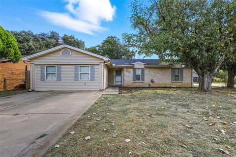 100 Quail Creek Drive Crowley TX 76036