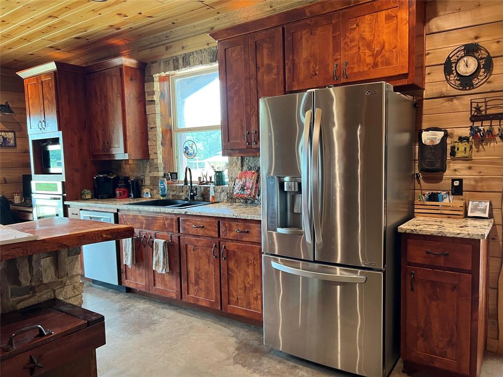 Running Branch Estates - Residential Lease