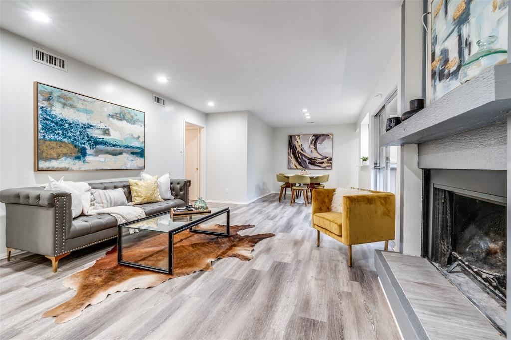 Arrangement Condo - Residential