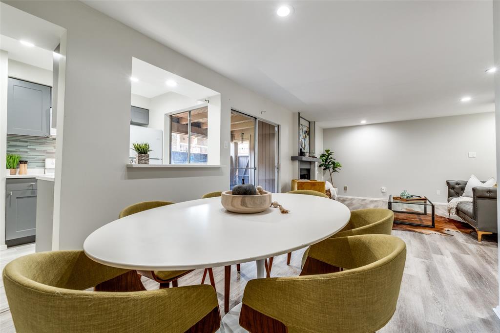 Arrangement Condo - Residential