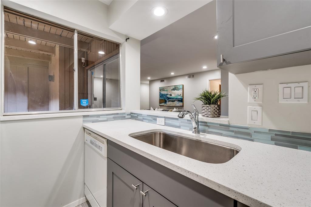 Arrangement Condo - Residential