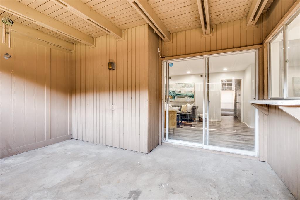 Arrangement Condo - Residential