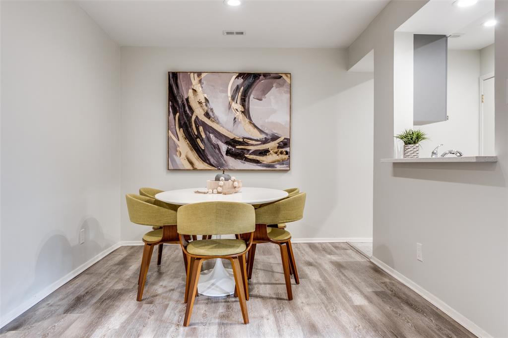 Arrangement Condo - Residential