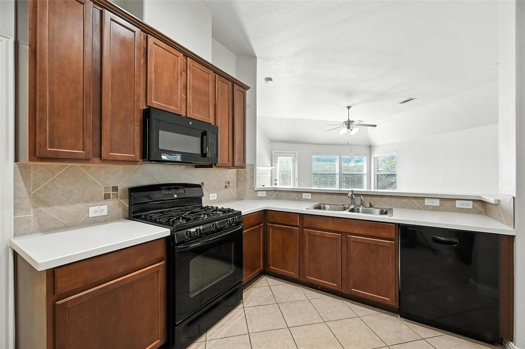 Summer Creek Ranch Add - Residential Lease