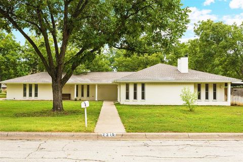 2315 W Lavender Lane Arlington TX 76013