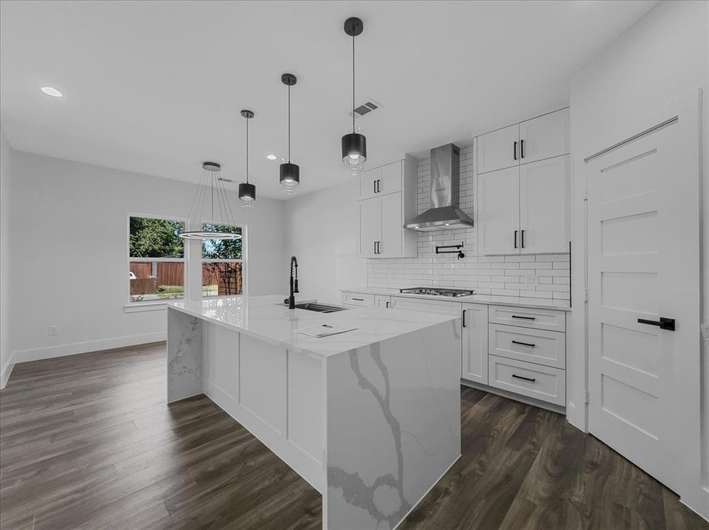 Colonial Terrace - Residential