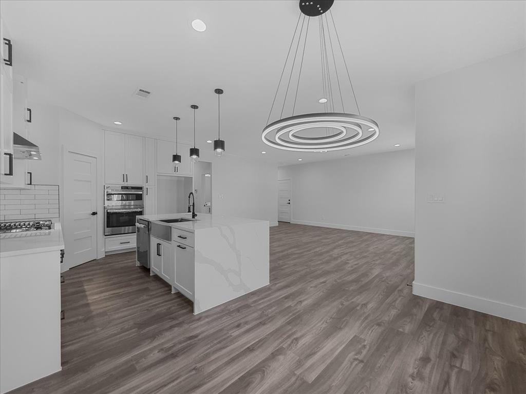 Colonial Terrace - Residential