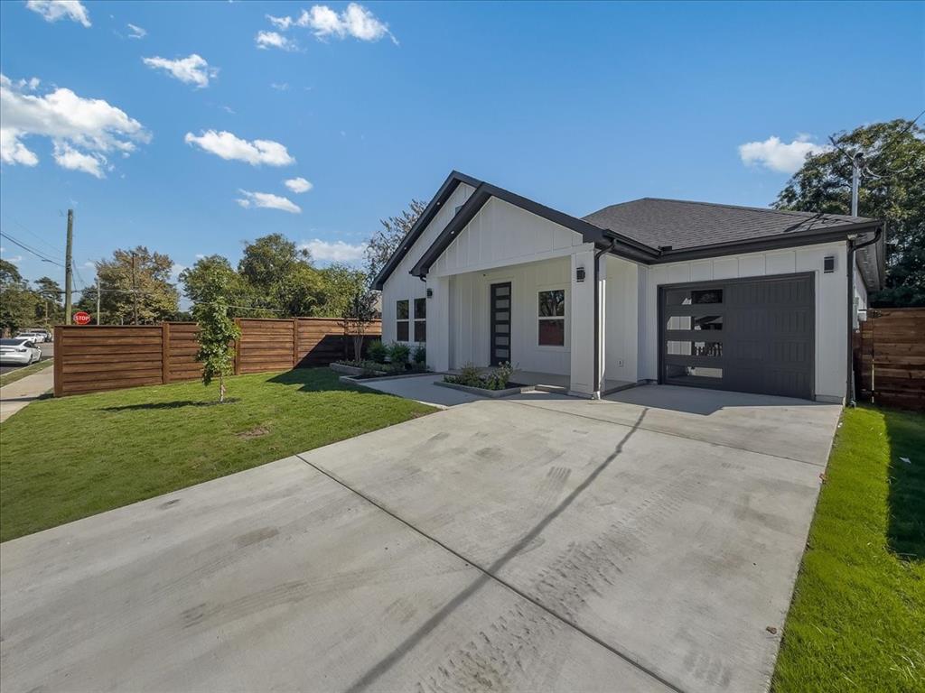 Colonial Terrace - Residential