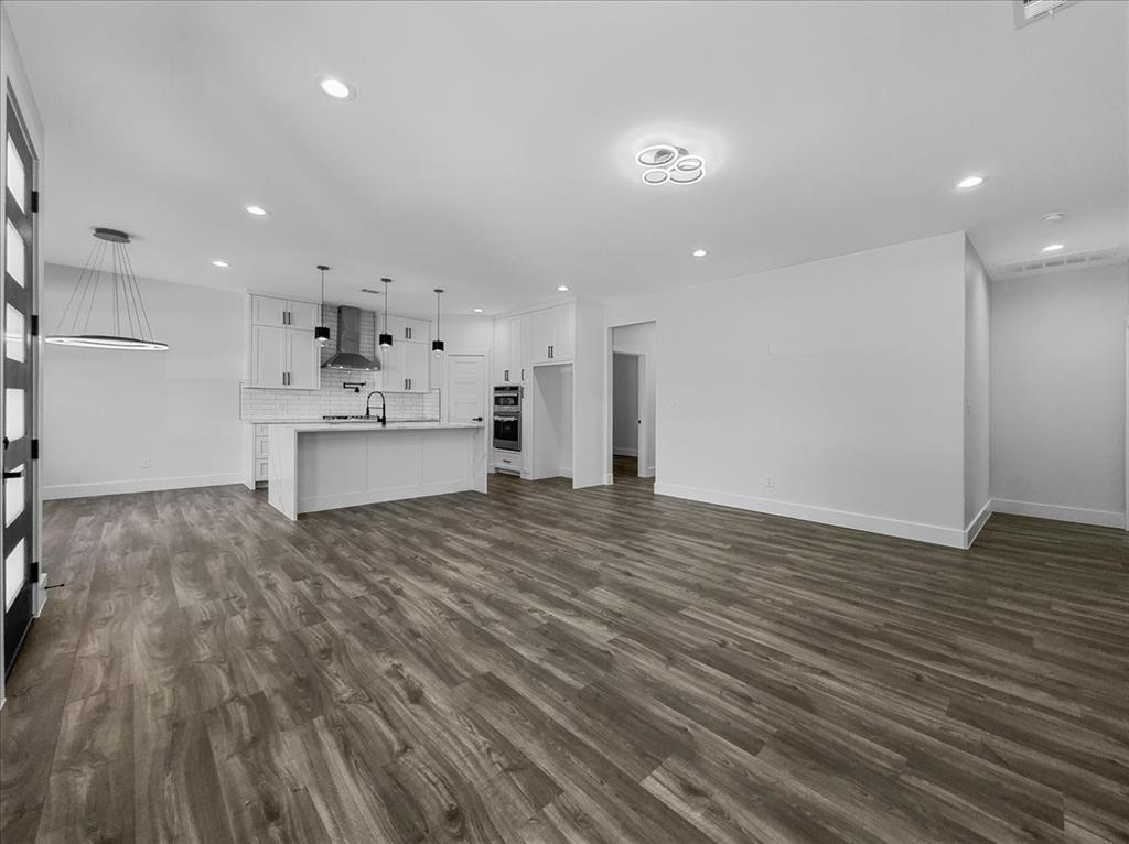 Colonial Terrace - Residential