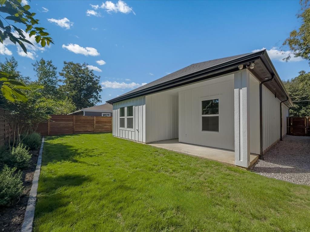 Colonial Terrace - Residential