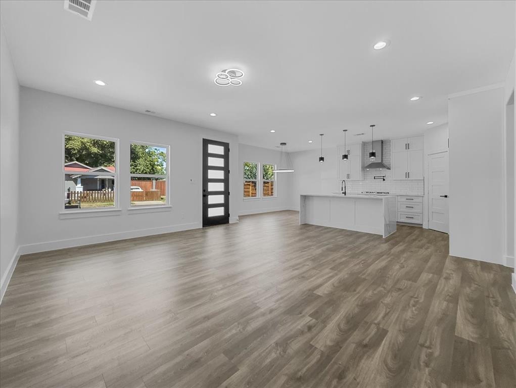 Colonial Terrace - Residential