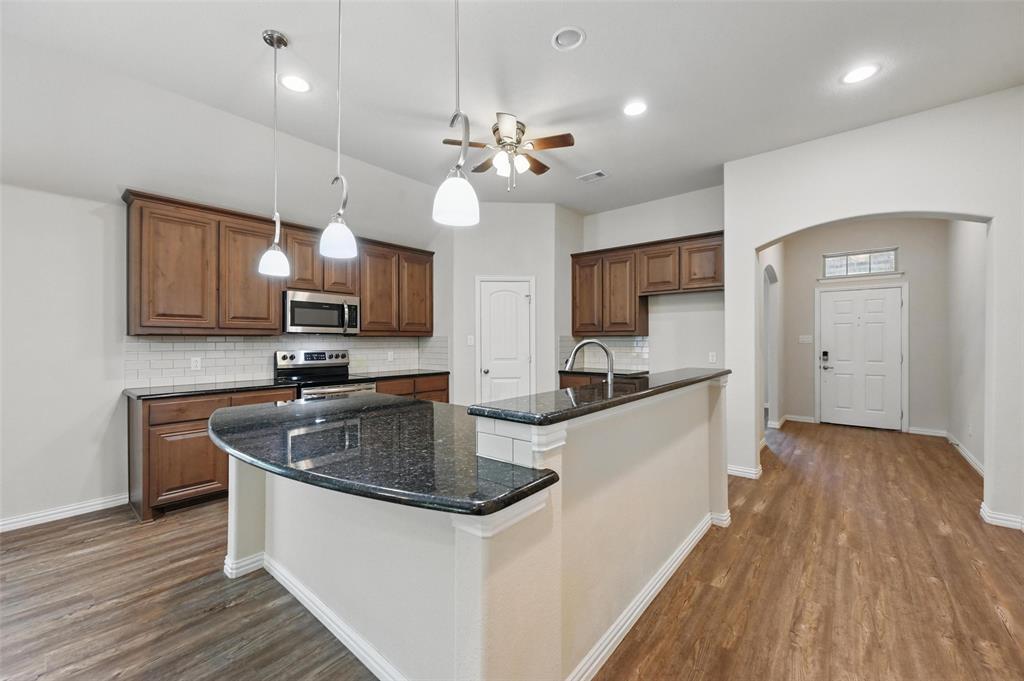512 Hidden Springs Trail