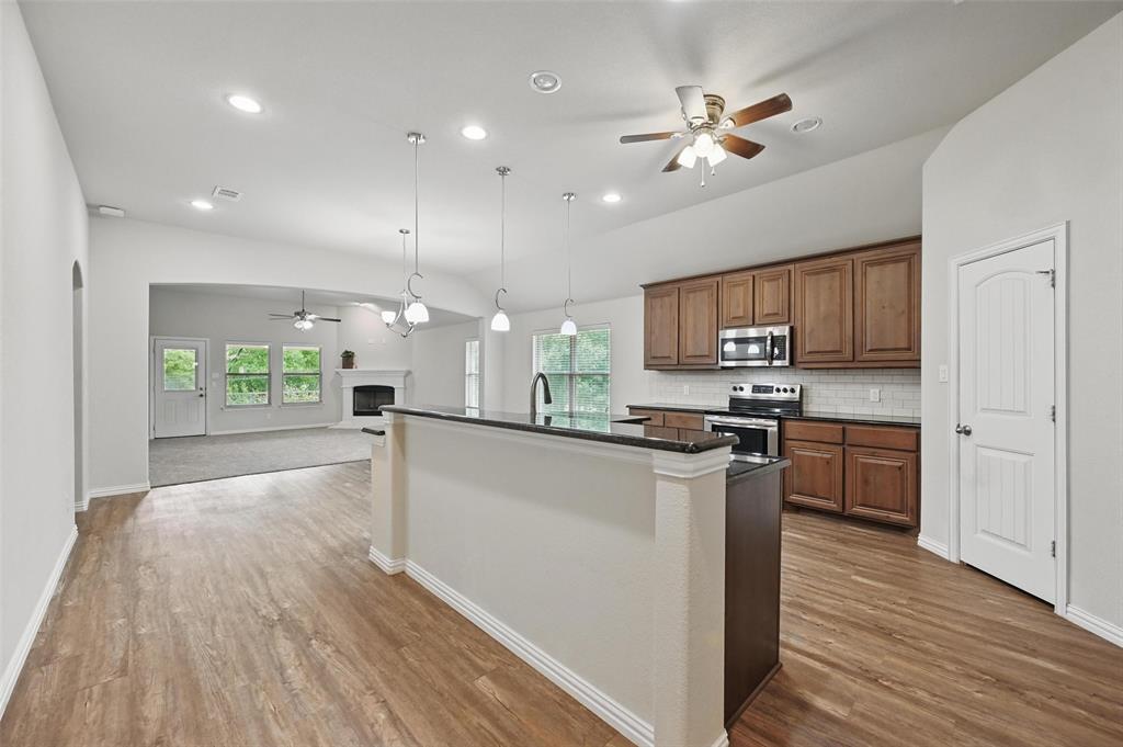 512 Hidden Springs Trail